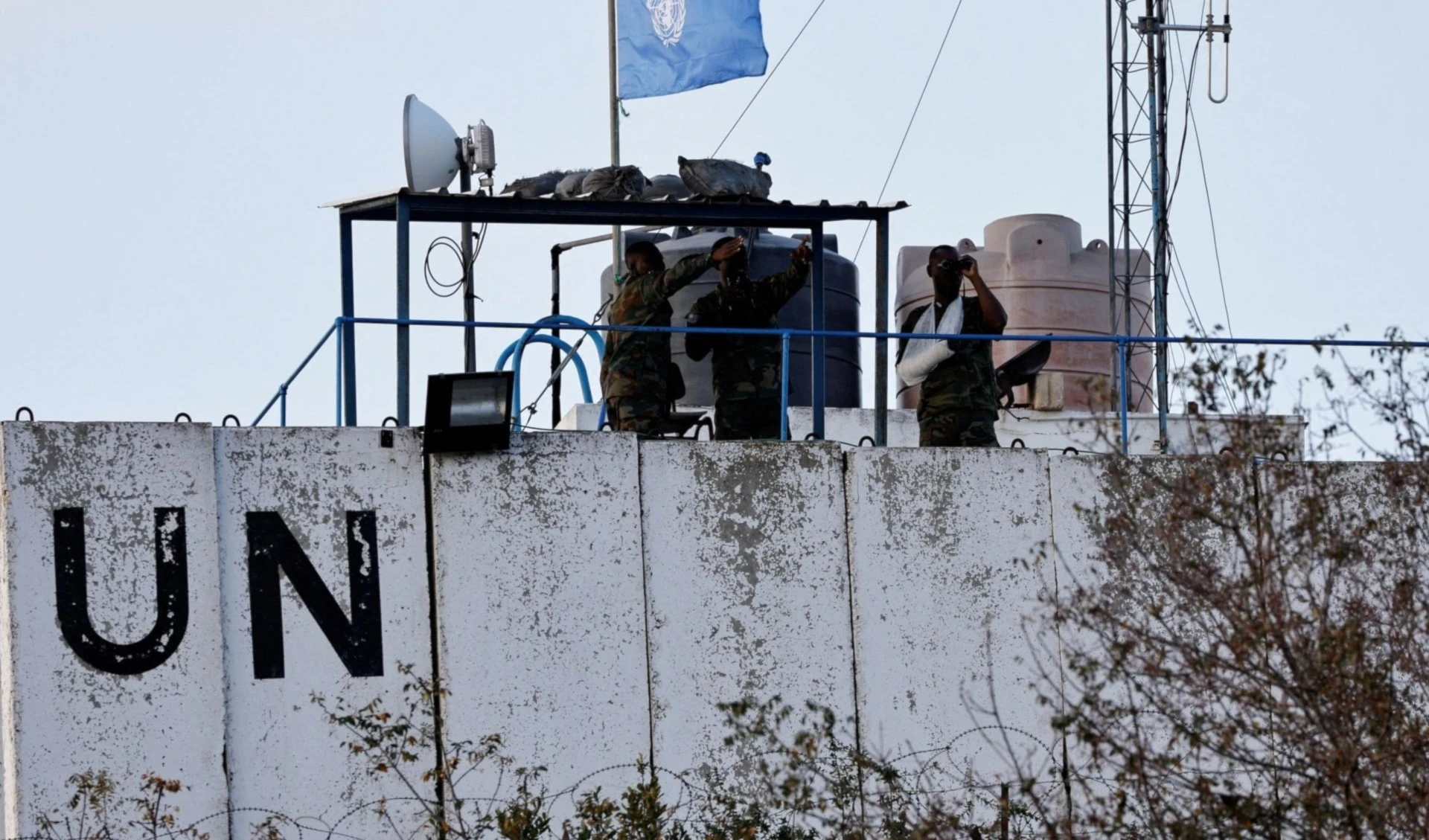 Las últimas declaraciones de Netanyahu ocurrieron después de repetidas agresiones llevadas a cabo por el ejército de ocupación contra la FINUL durante los últimos días. Las últimas declaraciones de Netanyahu ocurrieron después de repetidas agresiones llevadas a cabo por el ejército de ocupación contra la FINUL durante los últimos días.