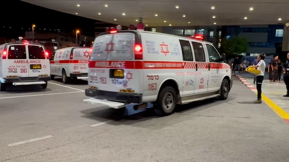 Ambulancias transportan heridos tras ataque a base militar de la ocupación al sur de Haifa (Foto: medios de comunicación israelíes)