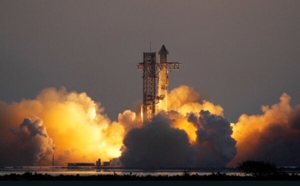 SpaceX completa el quinto vuelo de prueba de Starship. Foto: AP. 