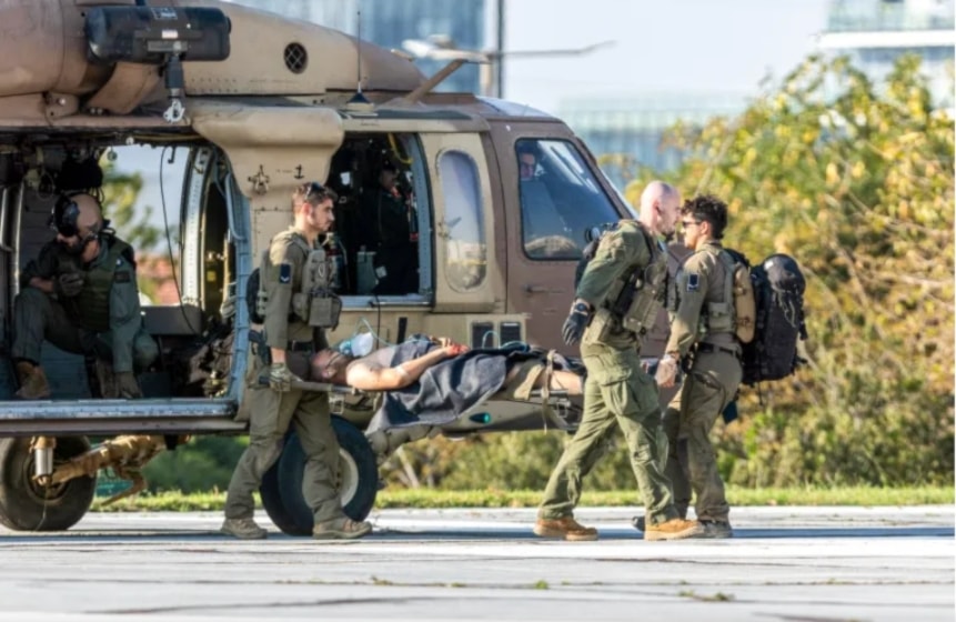 Trasladan al hospital a soldados israelíes heridos en combate en el sur de Líbano.