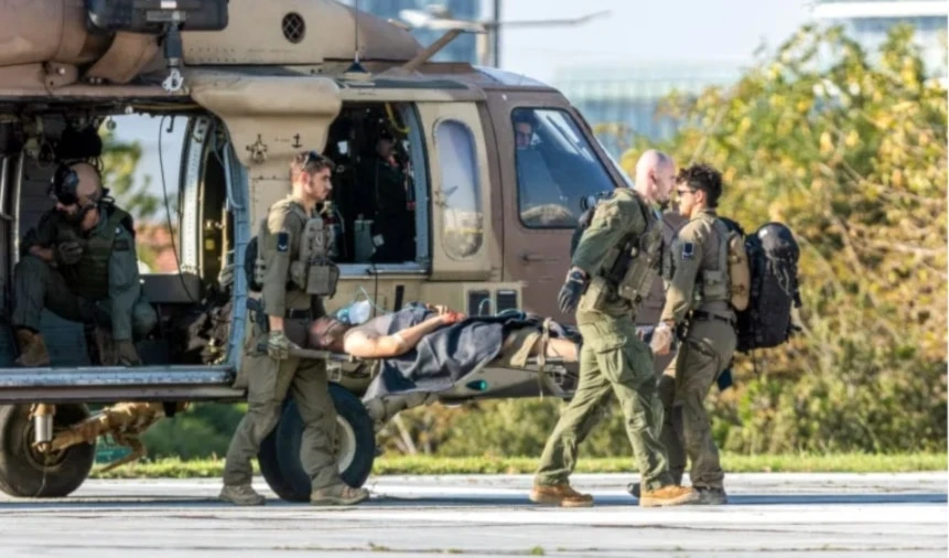 Trasladan al hospital a soldados israelíes heridos en combate en el sur de Líbano.
