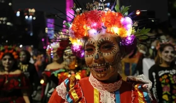 México celebra la vida en festejos por el Día de Muertos