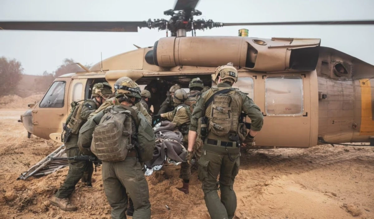 Helicóptero israelí evacúa  a heridos en combate en la frontera con Líbano