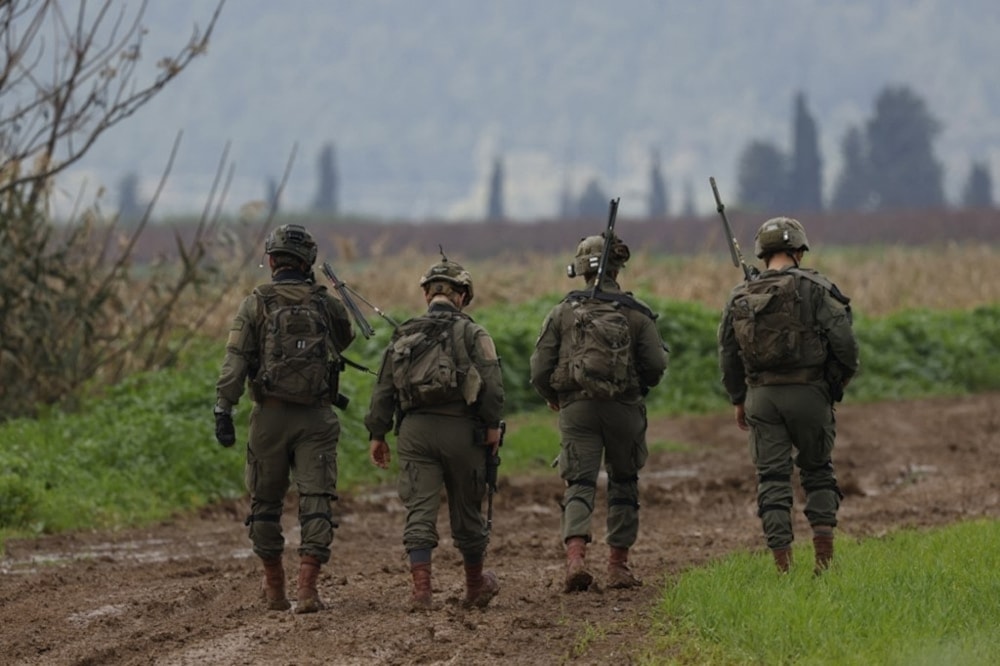 Soldados israelíes en el kibutz Kfar Blum, en el norte de la Palestina ocupada, cerca de la frontera con Líbano. Foto: AFP