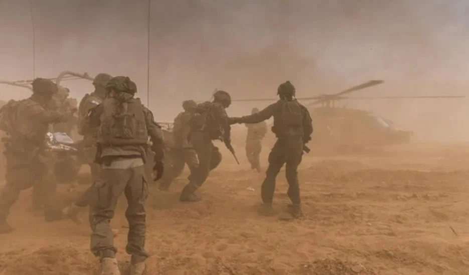 Evacuación de soldados de la ocupación después de batallas en Gaza