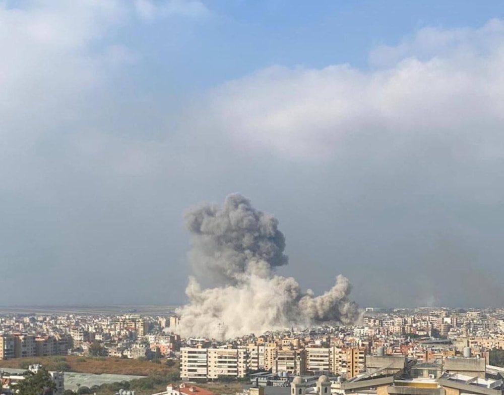 Ejército israelí bombardea los suburbios al sur de Beirut.