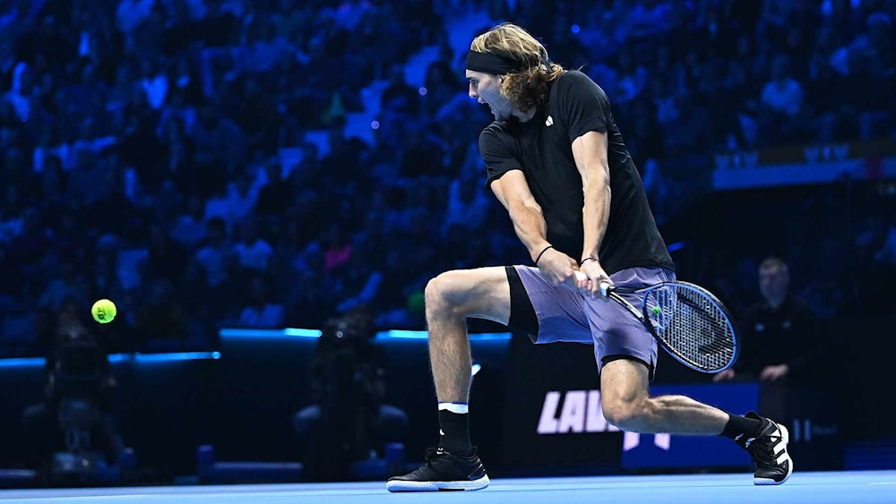 Alemán Zverev comienza con triunfo en Finales ATP.