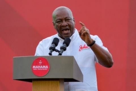 El principal líder de la oposición de Ghana, John Dramani Mahama.