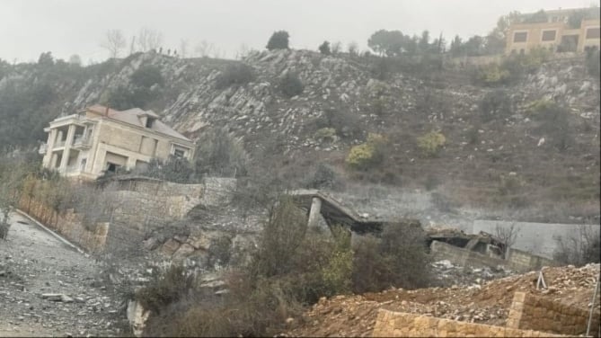 Una agresión israelí tuvo como objetivo una casa de dos pisos en el área de Baalashmiya - Dhour al-Abadiyeh en el distrito de Aley