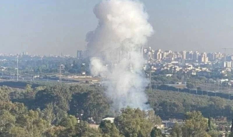 Misil de Hizbullah cae en el área de Kiryat Ata, en las afueras de Haifa ocupada.