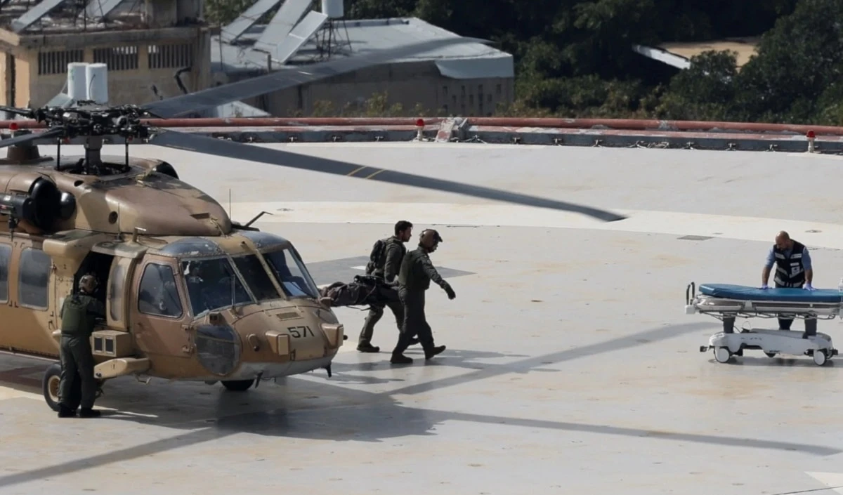 Los helicópteros israelíes transportaron a los lesionados graves al hospital Rambam en Haifa, y el resto a la instalación médica Ziv en Safed.