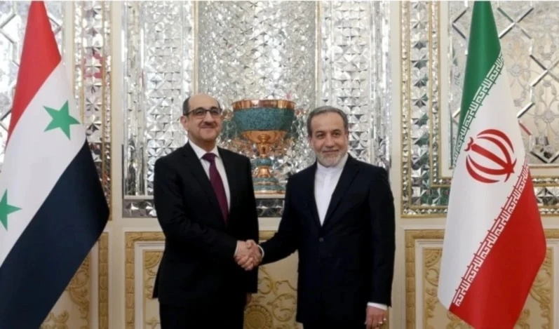 El ministro de Relaciones Exteriores de Irán, Abbas Araghchi, recibe a su homólogo de Siria, Bassam Sabbagh. El ministro de Relaciones Exteriores de Irán, Abbas Araghchi, recibe a su homólogo de Siria, Bassam Sabbagh.