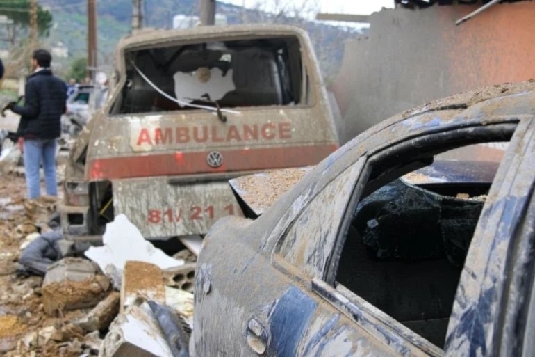 Agresión israelí dejó fuera de servicio buena cantidad de ambulancias en Líbano.