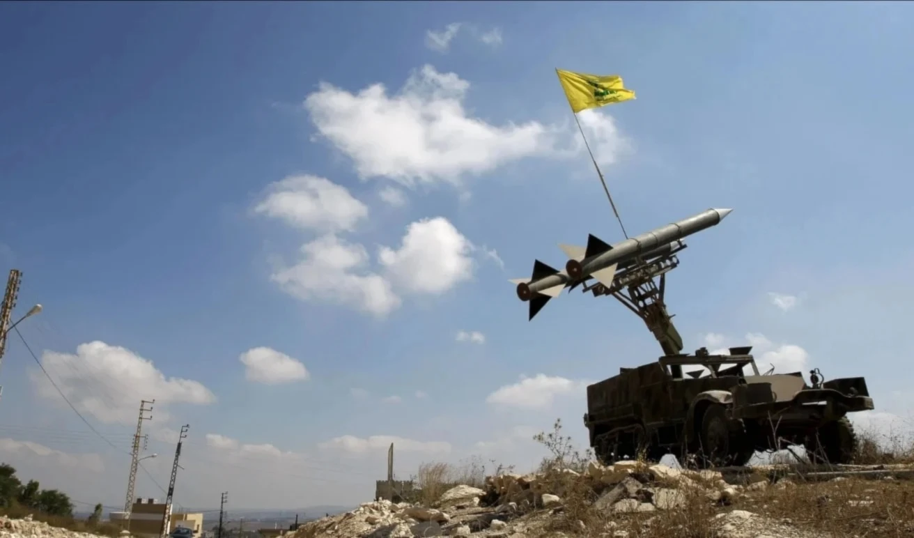 Misiles de Hizbullah de Líbano apuntan contra los territorios palestinos ocupados.