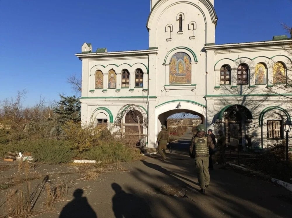 ¿Por qué las fuerzas de Kiev atacaron el monasterio y la catedral de Ugledar?