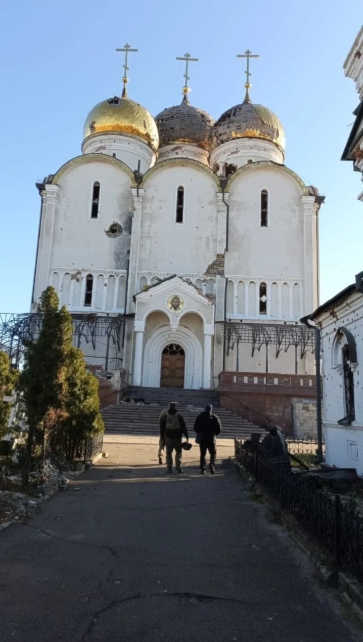 ¿Por qué las fuerzas de Kiev atacaron el monasterio y la catedral de Ugledar?