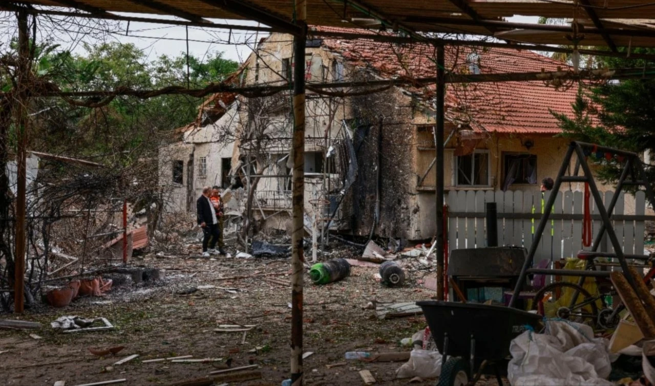 Daños causados por misiles de Hizbullah en asentamientos del norte de Palestina ocupada (Foto: AFP)