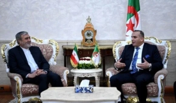 Encuentro entre representantes de los parlamentos de Irán y Argelia.