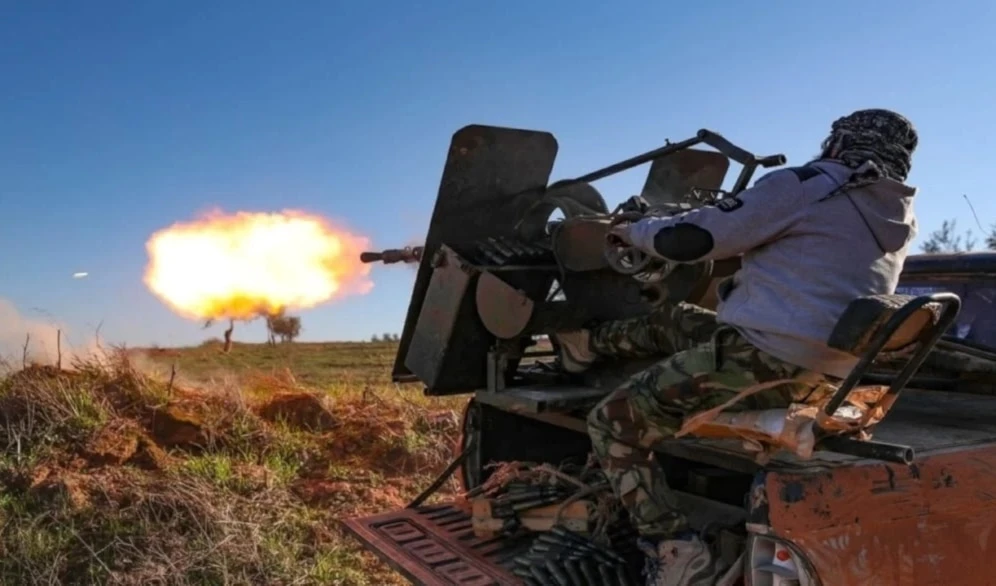 Mercenarios turcos y estadounidenses combaten en la zona oriental de Alepo, Siria. Mercenarios turcos y estadounidenses combaten en la zona oriental de Alepo, Siria.