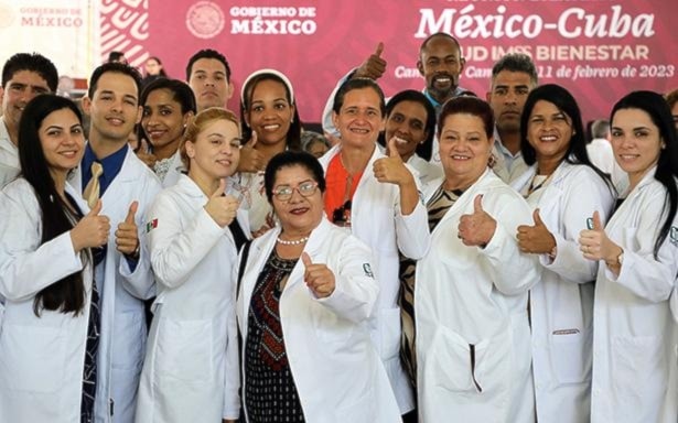 Llegan a México 199 médicos de Cuba de 29 especialidades. Foto: IMSS