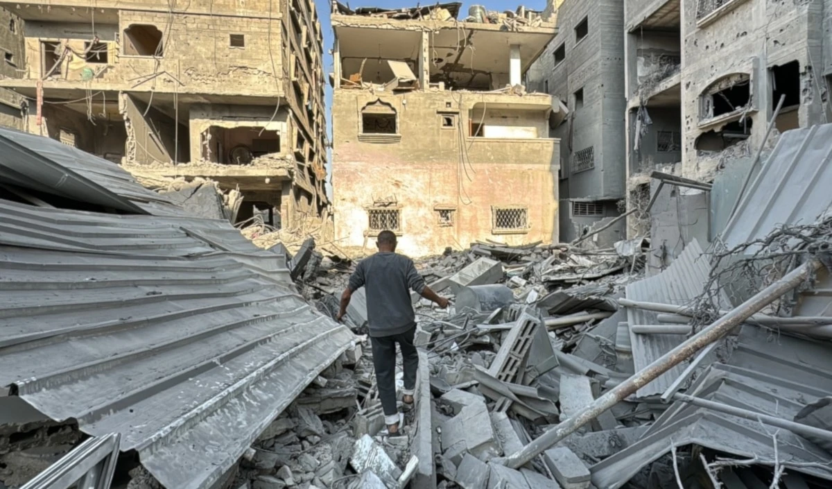 Destrucción causada por el bombardeo israelí contra edificios residenciales en Beit Lahia, al norte de la Franja de Gaza. Foto: AFP Destrucción causada por el bombardeo israelí contra edificios residenciales en Beit Lahia, al norte de la Franja de Gaza. Foto: AFP