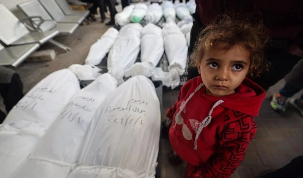 Los niños palestinos en Gaza son las víctimas principales de la agresión israelí. Los niños palestinos en Gaza son las víctimas principales de la agresión israelí.