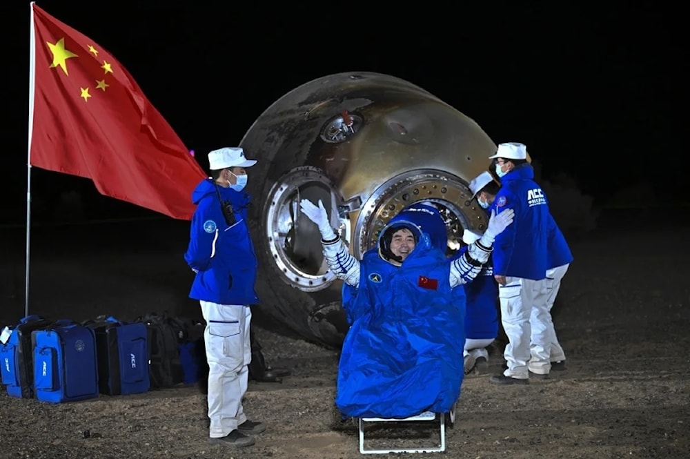 Astronautas del Shenzhou-18 de China regresan a Tierra de forma segura. Foto: AP. 