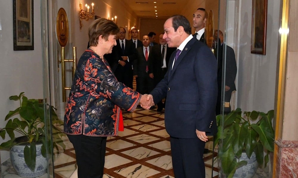 El presidente egipcio, Abdel Fattah El-Sisi, durante encuentro con la directora gerente del Fondo Monetario Internacional, Kristalina Georgieva.