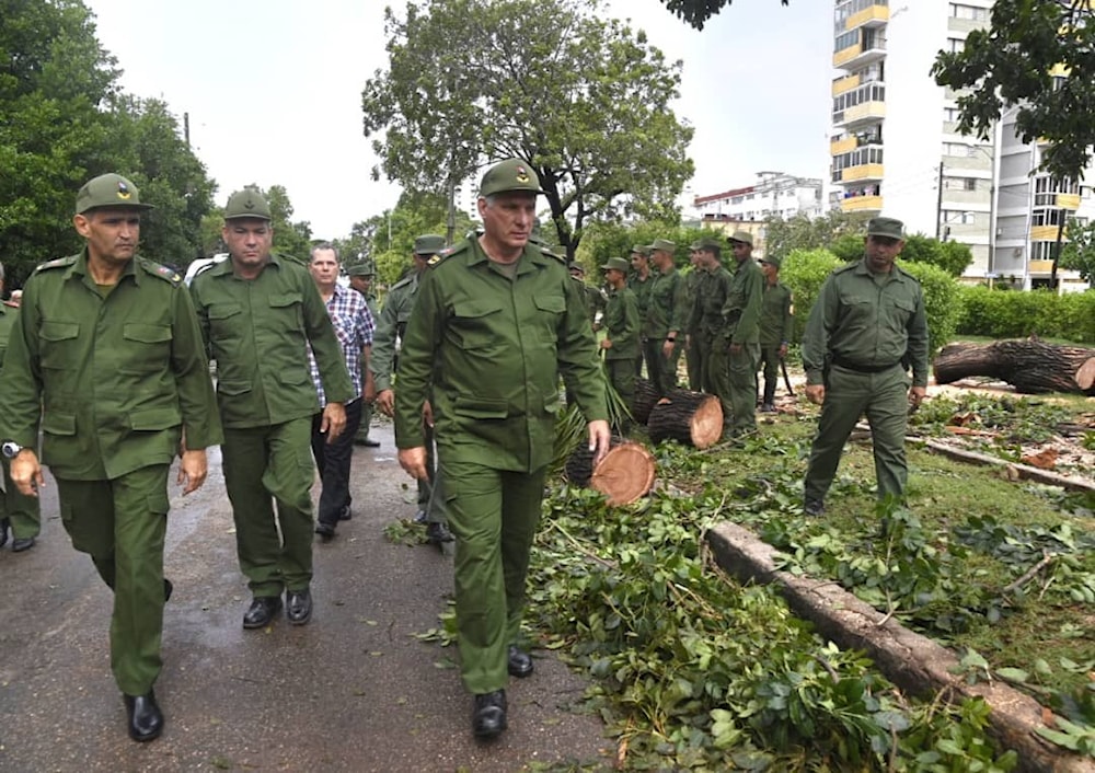 Presidente de Cuba recorre sitios de la capital cubana donde se avanza en las labores de recuperación (Foto: Presidencia Cuba)