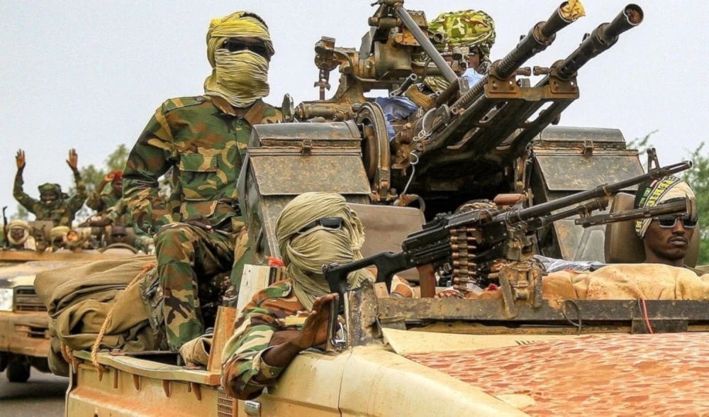 En un ataque contra las fuerzas gubernamentales, las milicias adversarias emplearon drones, misiles, artillería pesada y vehículos blindados.