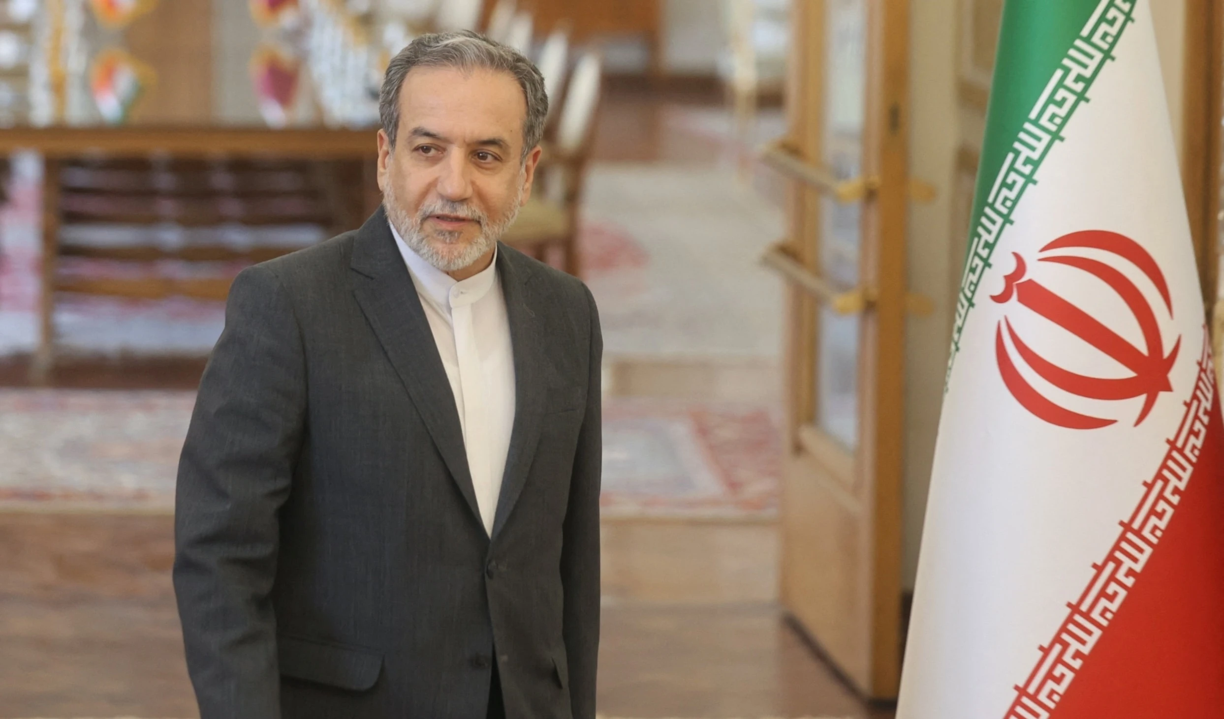 Aragchi: "Es necesaria una confianza mutua, pues la confianza no es una vía de sentido único"