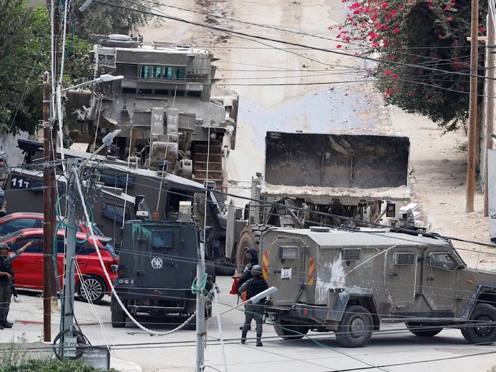 Tropas israelíes asaltan varias zonas de Cisjordania ocupada.