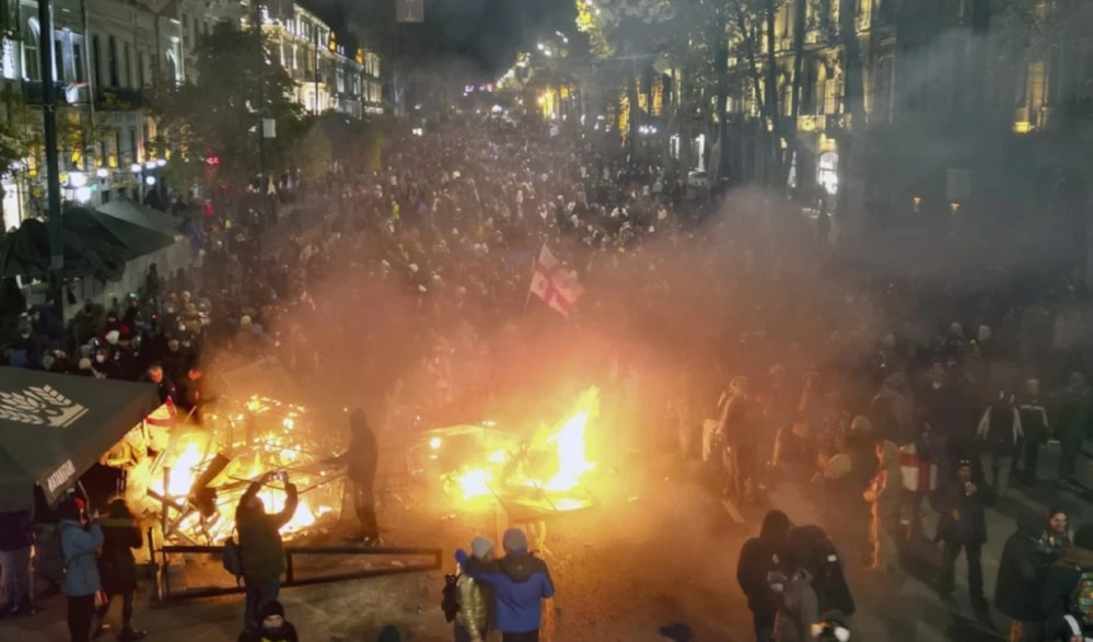 Premier de Georgia culpa a políticos y agentes de UE por distubios