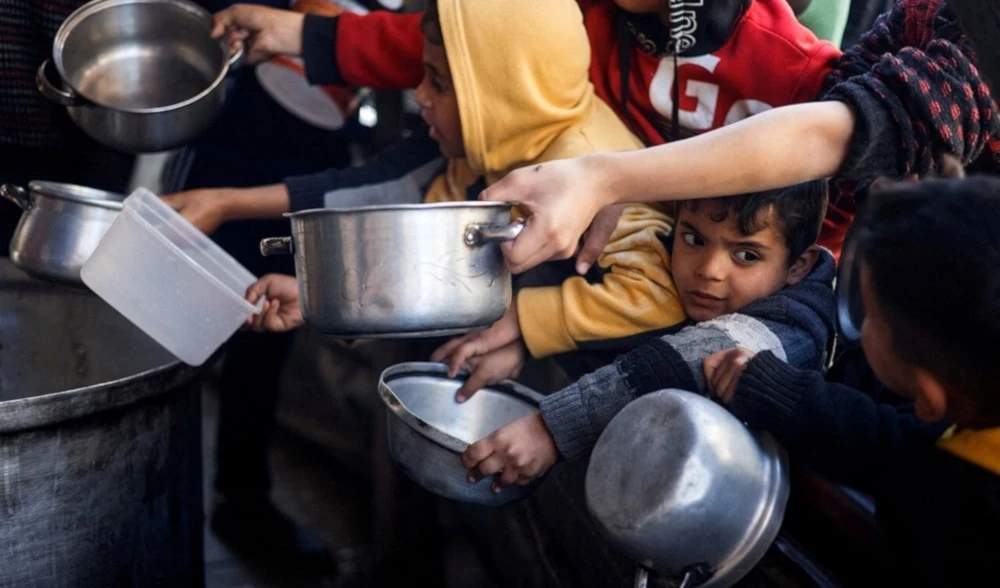 La hambruna en la Franja de Gaza alcanzó su etapa más peligrosa debido al asedio israelí impuesto en todo el enclave. La hambruna en la Franja de Gaza alcanzó su etapa más peligrosa debido al asedio israelí impuesto en todo el enclave.
