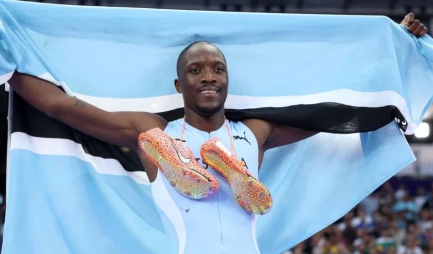 Letsile Tebogo, hombre historia del deporte olímpico de Botsuana.