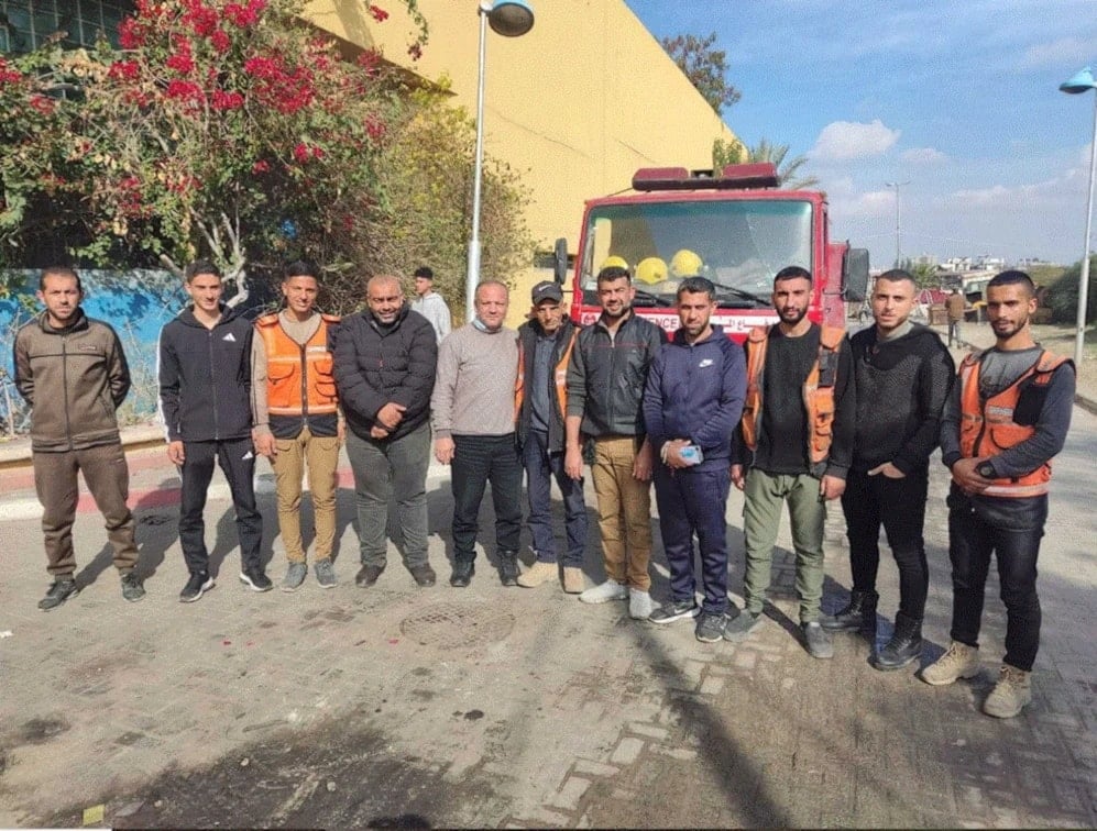 Un equipo de la Defensa Civil en el norte de Gaza. 