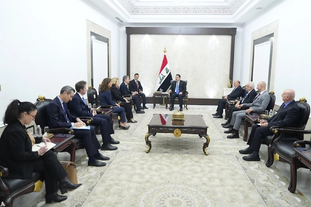 El primer ministro de Irak, Mohammad Shiaa Al-Sudani, recibe al secretario de Estado de los Estados Unidos, Antony Blinken, y a la delegación acompañante.