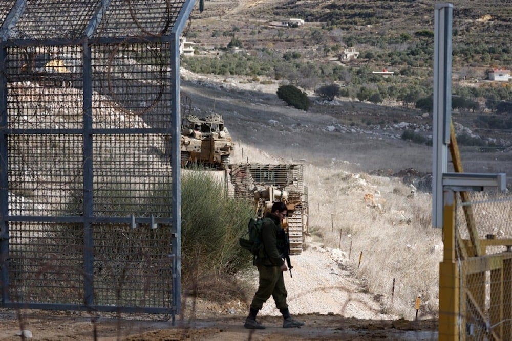 Ataques israelíes cruzan la valla de hierro hacia la zona de amortiguamiento protegida por Naciones Unidas. 13 de diciembre de 2024. (Foto: AFP)