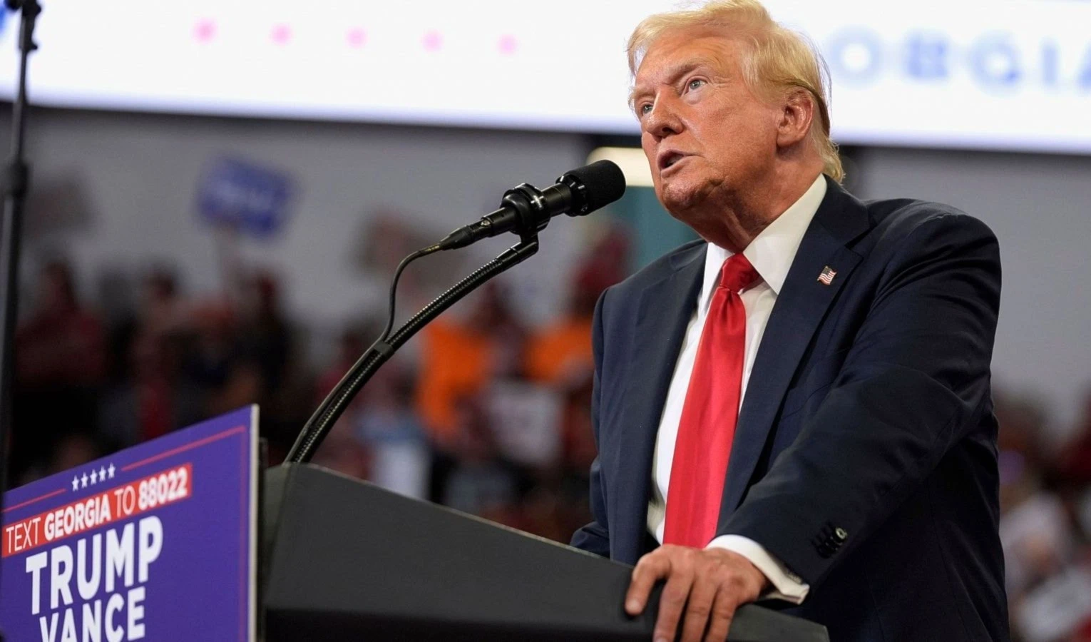 Trump anuncia que completará el muro fronterizo con México Trump anuncia que completará el muro fronterizo con México