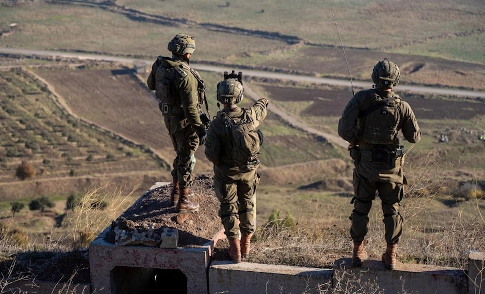 El “ejército” israelí continúa anexando tierras sirias, ocupando el Monte Hermón y apoderándose de la “zona de amortiguación” en el Golán ocupado. (Foto: Reuters)