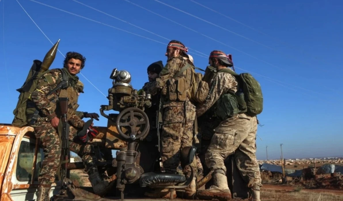 Miembros del grupo terrorista Hayat Tahrir al-Sham en Alepo.