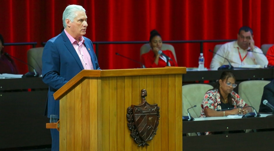 El presidente de Cuba, Miguel Díaz-Canel Bermúdez, pronuncia las palabras centrales del cuarto periodo de sesiones ordinarias de la Asamblea Nacional del Poder Popular, en su décima legislatura. Foto: Abel Padrón Padilla/ Cubadebate.