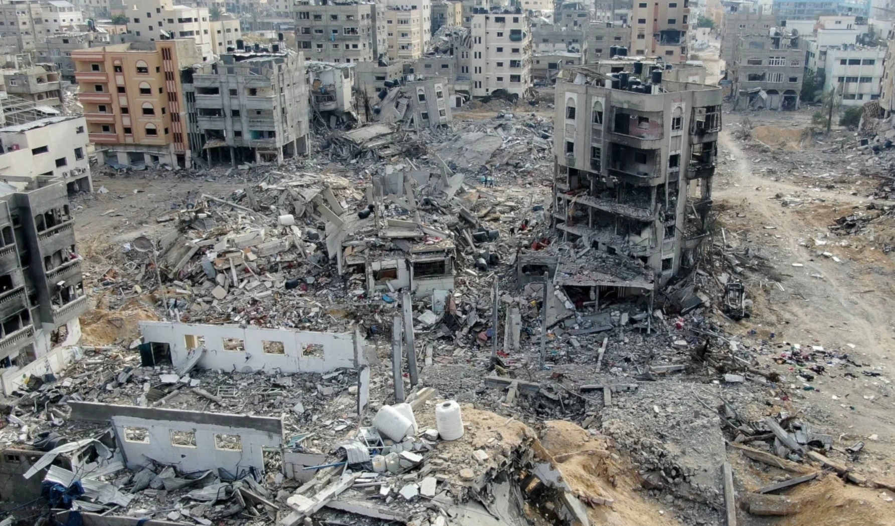 El enemigo israelí bombardeó violentamente este viernes las localidades de Jabalia y Beit Lahia, en Gaza. El enemigo israelí bombardeó violentamente este viernes las localidades de Jabalia y Beit Lahia, en Gaza.