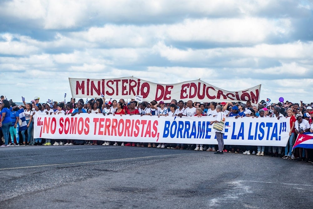 Cuba marcha con sus líderes contra el bloqueo de EE. UU.