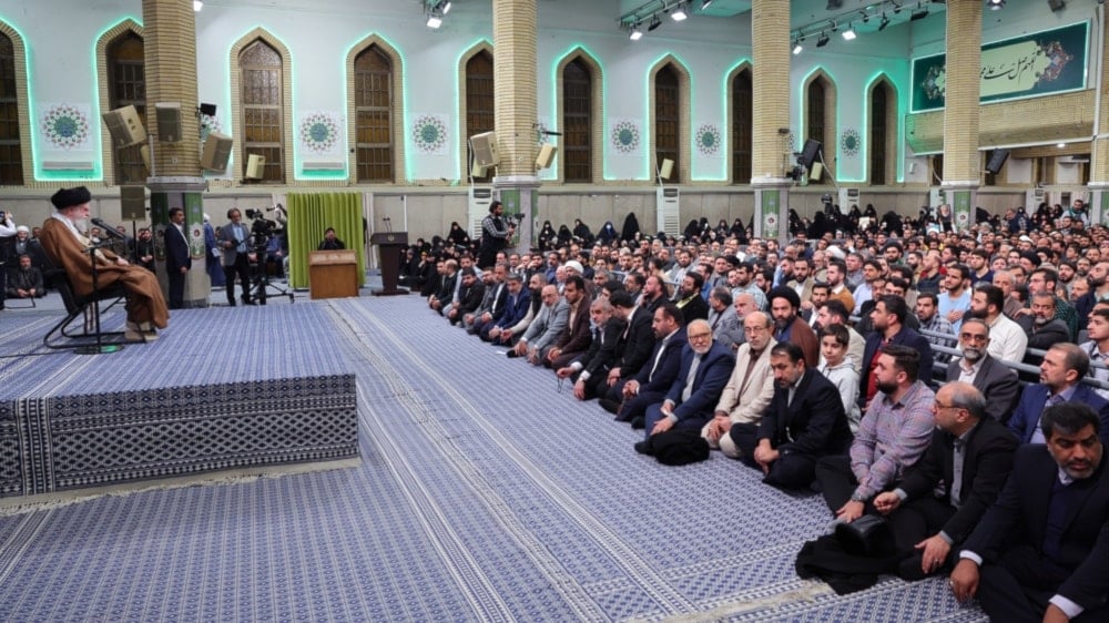 El líder de Irán intervino este domingo durante una reunión con un grupo de panegiristas religiosos.