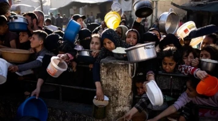 Sólo entró ayuda de 12 camiones en norte de Gaza en dos meses y medio