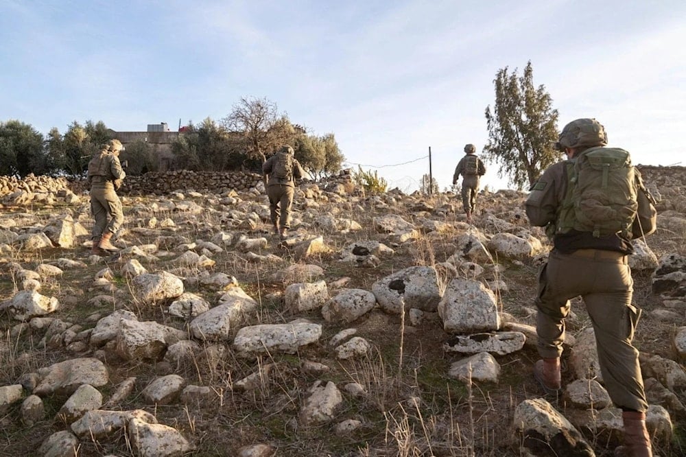 Los militares israelíes dieron a la población de Jubata al-Khashab, en la zona rural del norte de Qantara, 48 horas para entregar todo tipo de armas.