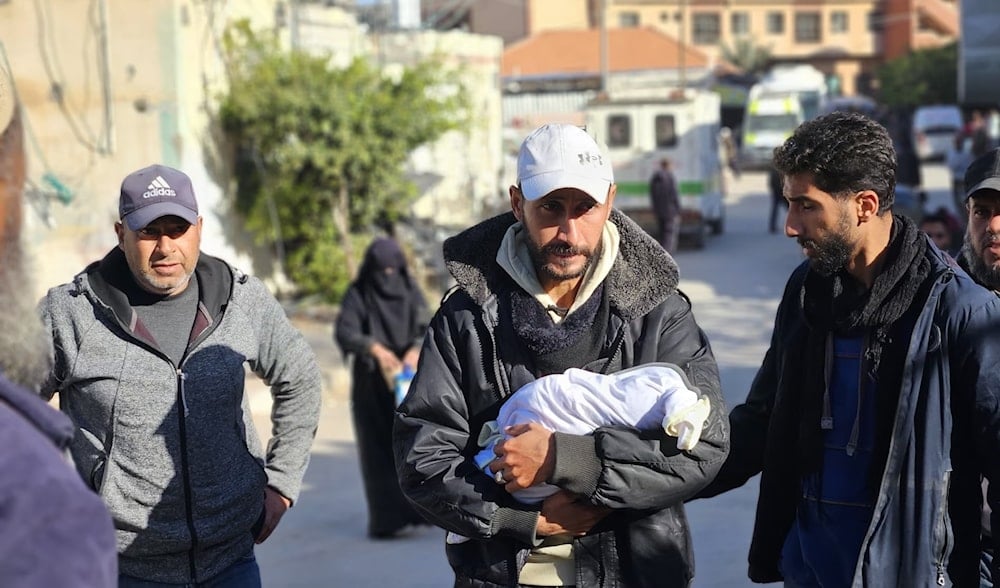 De acuerdo con los médicos, otros dos niños, de tres días y un mes de nacidos, corrieron la misma suerte en horas anteriores y murieron por hipotermia.