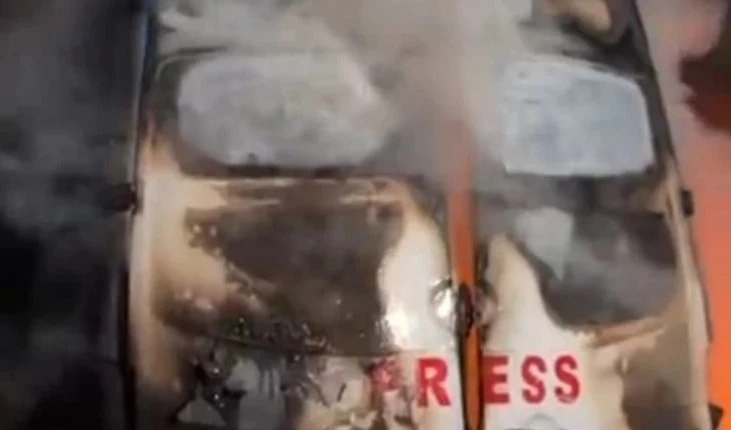 Mártires y heridos bajo los escombros en la ciudad de Gaza