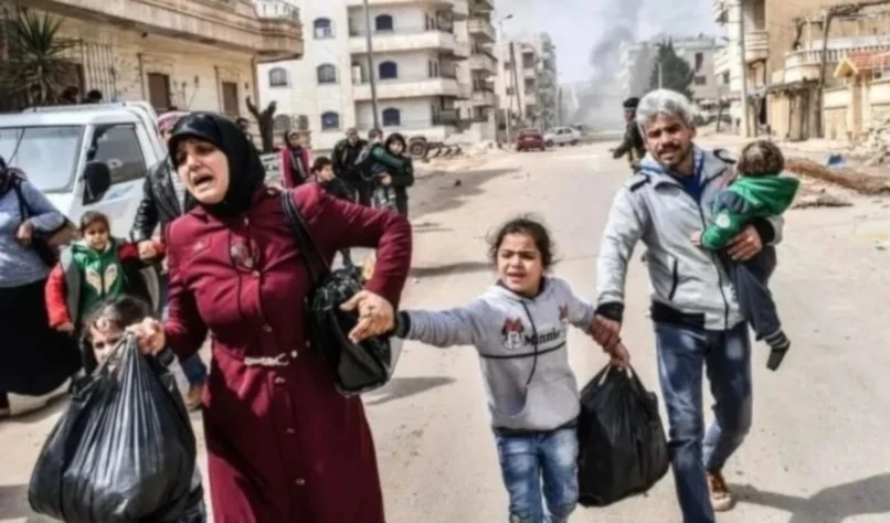 Más de 100 mil habitantes de Tel Rifaat, Nubul y Al-Zahraa fueron desplazados hacia áreas controladas por las FDS en Raqqa, Tabqa y Hasakeh.